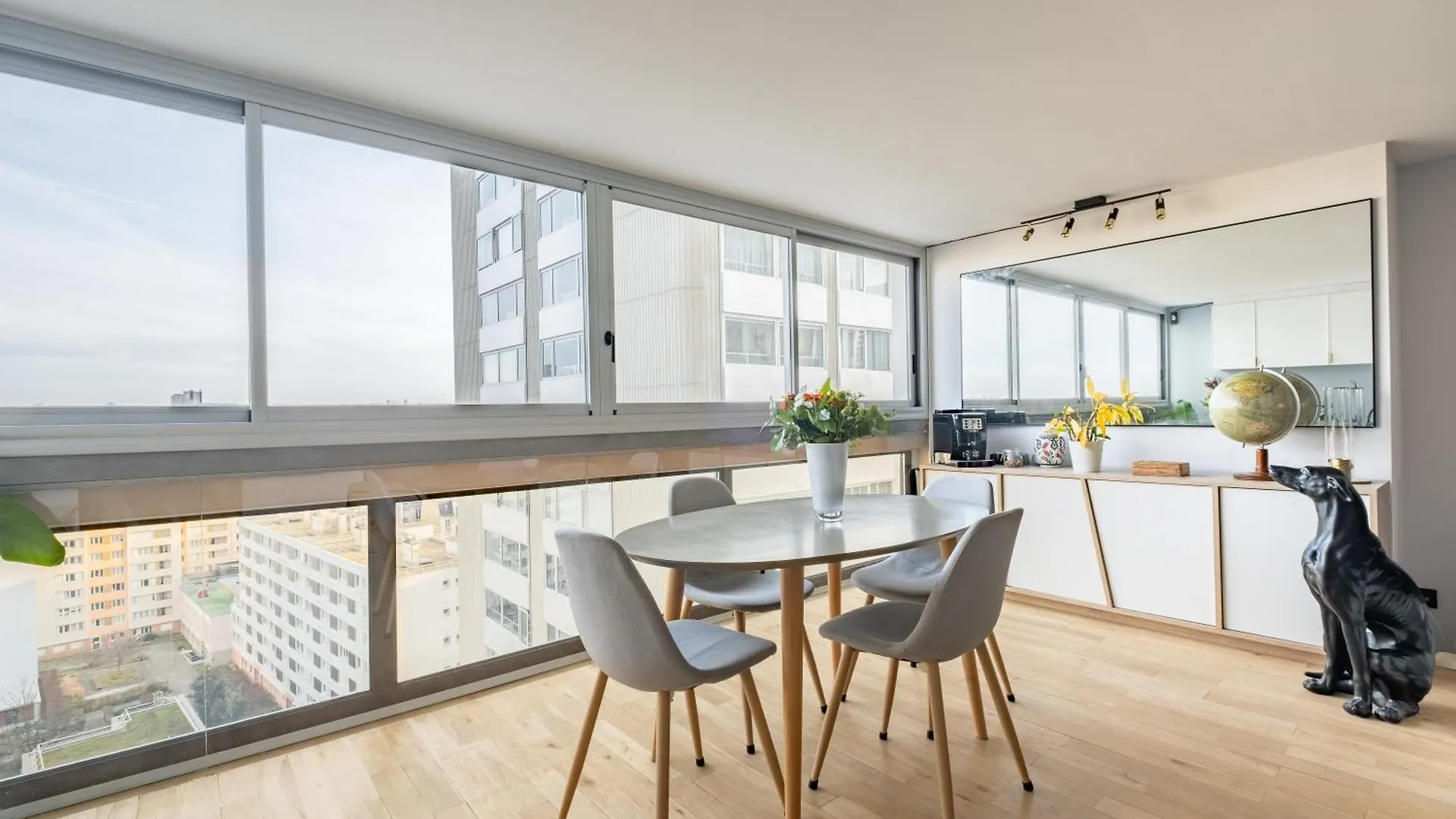 Appartement Veeve - Riverside Heights Parijs
